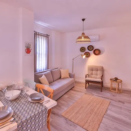 50 Meters To The Long Bazaar In Lavantakas 3 Square كاس