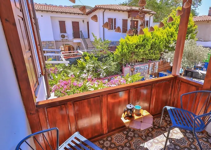 Διαμέρισμα 50 Meters To The Long Bazaar In Lavantakas 3 Square