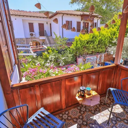 Daire 50 Meters To The Long Bazaar In Lavantakas 3 Square